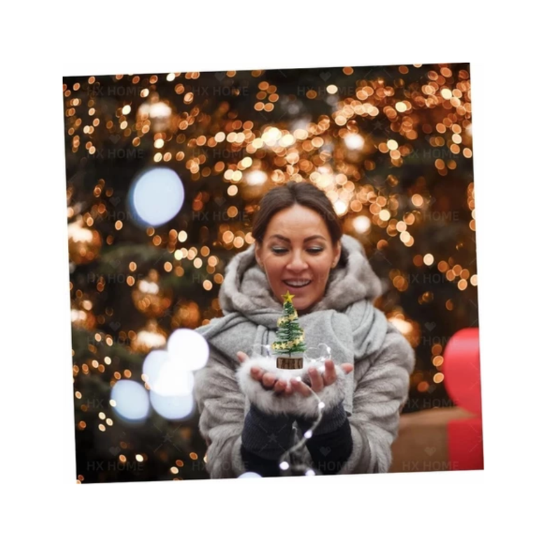 Mini Árvore de Natal com Neve 11cm Decoração Natalina para Mesa